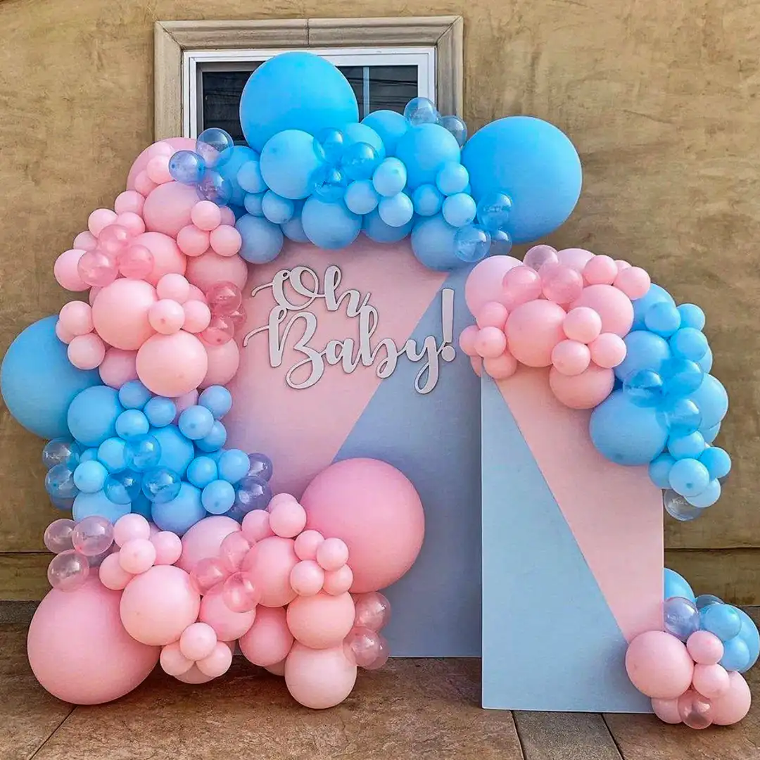 blue-pink-balloon-themed-baby-decor-main_1700903996.webp