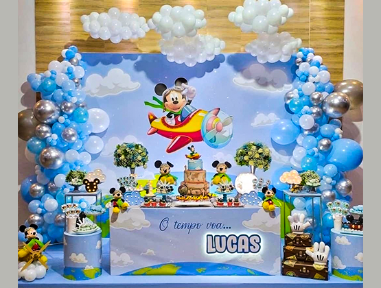 flying-mickey-themed-decor-main_1660641481.webp